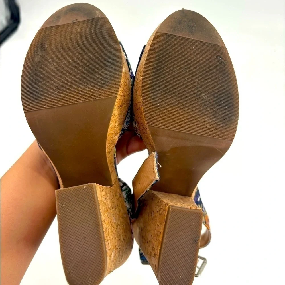 Steve Madden embroidered floral satin cork ankle strap platform shoes 9 no box